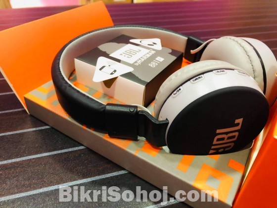 Jbl blutooth headphone.